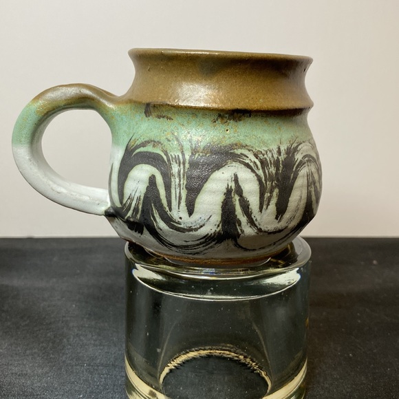 Set of 5 Artist Signed Pottery Mugs - Picture 2 of 7